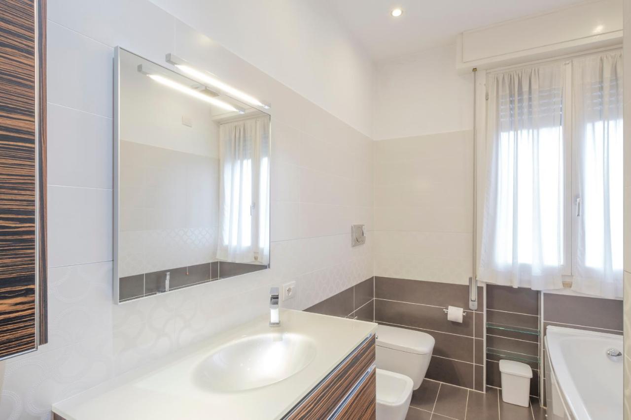 Aura Home Sirmione - 2 Bedrooms Apartment Dış mekan fotoğraf